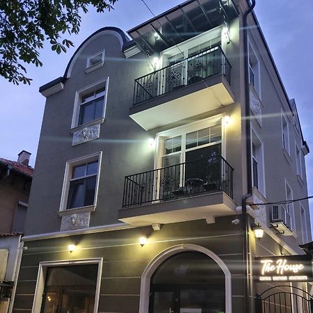 The House - Central Boutique Apartments Kjustendil Esterno foto
