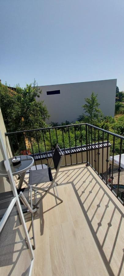 The House - Central Boutique Apartments Kjustendil Esterno foto