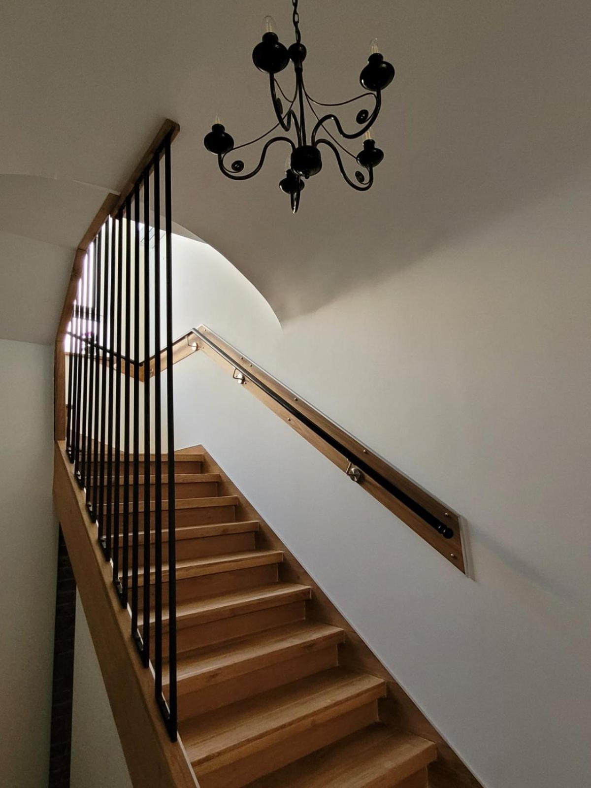 The House - Central Boutique Apartments Kjustendil Esterno foto
